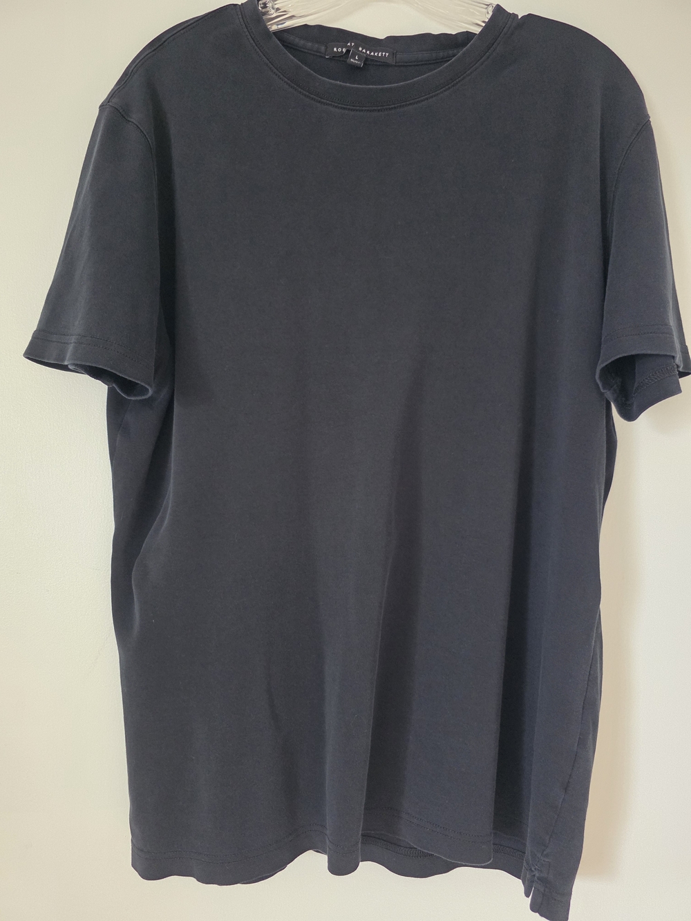 Robert Barakett Men's Black Crewneck Short Sleeve Tee